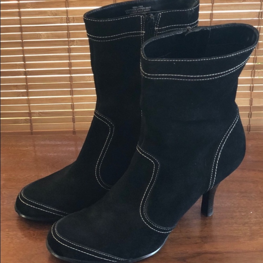 🍒 NINE WEST Black Suede Boots!!!!